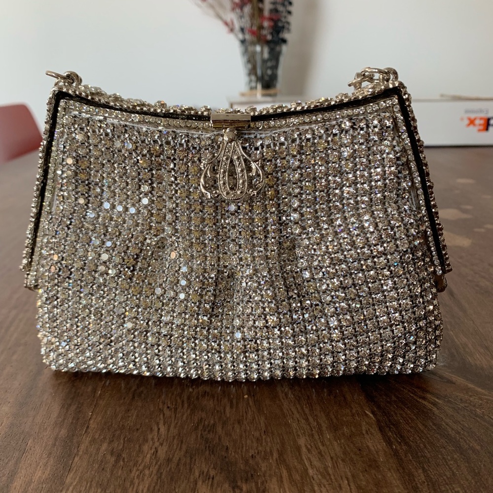 Beautiful vintage inspired crystal studded clutch